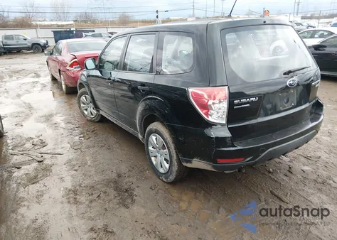 2010 Subaru Forester 2.5X z USA, uszkodzony, nr VIN JF2SH6AC6AG738635